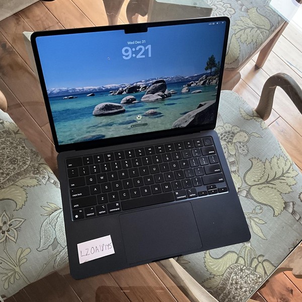 MacBook Air 2022 (M2) - 13 inch - 256 GB, Midnight, 8 GB, Apple M2