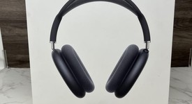 Used
													Apple AirPods Max USB-C - Midnight, photo 2 of 9