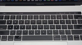 Good
													MacBook Pro 2017 (With Touch Bar) - 15" - I7, Silver, 512 GB, 16 GB, photo 5 of 21