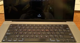 Good
													MacBook Pro 2021 - 16" - Apple M1 Pro 10-core, Silver, 512 GB, 16 GB, photo 2 of 10
