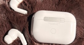 Used
													Apple AirPods Pro 2 - Lightning, photo 3 of 5