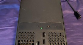Fair
													Xbox Series X (2020) - Black, 1 TB, standard, photo 4 of 5