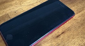 Good
													Apple iPhone SE 2nd Gen 2020 - Unlocked, Red, 64 GB, A2275, photo 3 of 6