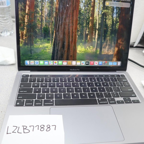 MacBook Pro 2020 - 13 inch - 256 GB, Gray, 8 GB, Apple M1