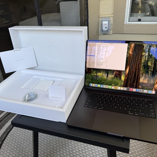 MacBook Pro 2024 - 16 inch - 1 TB, Space Black, 64 GB, Apple M4 Max 16-core