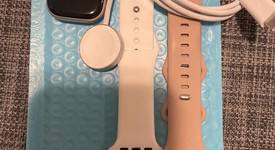 Good
													Apple Watch Series 10 42mm - Rose Gold, A2997 - GPS, Aluminum, photo 1 of 16