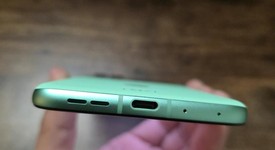 Mint
													Motorola Razr 2025 - Total by Verizon, Green, 256 GB, 8 GB, photo 5 of 18