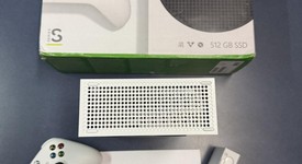 Mint
													Xbox Series S (2020) - White, 512 GB, photo 3 of 13