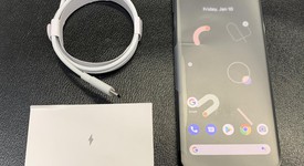 Mint
													Google Pixel 4 XL - Verizon, Black, 128 GB, 6 GB, G020J, photo 2 of 5