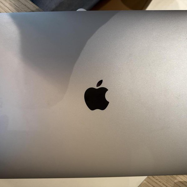 MacBook Pro 2017 (With Touch Bar) - 13 inch - 512 GB, Gray, 16 GB, Intel Core i5