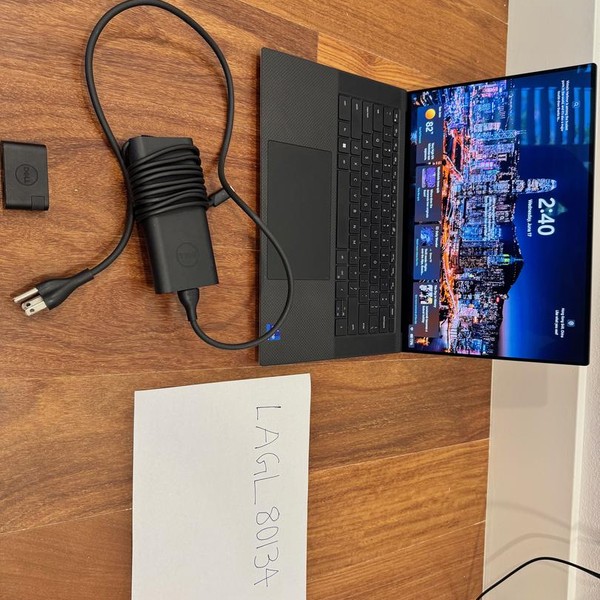 Dell XPS 15 9520 (2022) - 1 TB, Silver, 32 GB, Intel Core i9, 3.5K OLED Touch