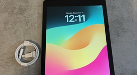 Mint
													Apple iPad 6th Gen - Wi-Fi, Gray, 32 GB, A1893, photo 2 of 8