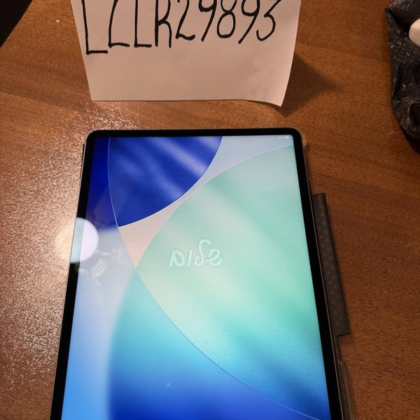 Apple iPad Pro 12.9 inch 5th Gen 2021 - Unlocked, 128 GB, Gray