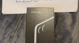 New
													Samsung Galaxy Z Flip7 - Unlocked, Jet Black, 256 GB, 12 GB, SM-F766U1, photo 1 of 2
