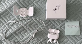 Used
													Apple AirPods Pro 2nd Gen - Lightning, photo 1 of 5