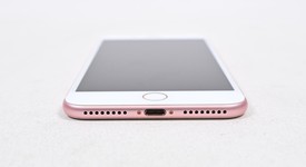 Good
													Apple iPhone 7 Plus - AT&T, Rose Gold, 32 GB, 3 GB, A1784, photo 5 of 9