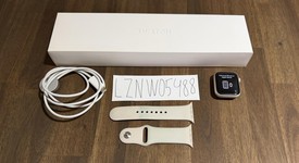 Fair
													Apple Watch Series 7 45mm - Unlocked, Starlight, A2477 - Cellular, Aluminum, photo 3 of 10