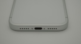 Mint
													Apple iPhone 17 Pro - Unlocked, Silver, 512 GB, A3256, photo 4 of 11