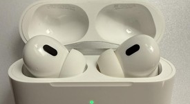 Used
													Apple AirPods Pro 2 - Lightning, photo 4 of 7