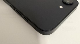 Mint
													Apple iPhone 16e - Unlocked, Black, 128 GB, A3212, photo 4 of 5