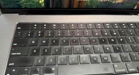 Good
													MacBook Pro 2021 - 16" - Apple M1 Pro 10-core, Gray, 1 TB, 16 GB, photo 4 of 10