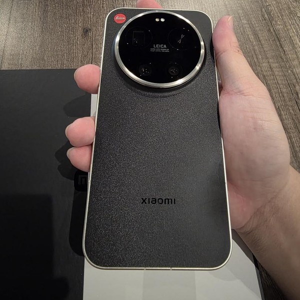 Xiaomi 17 Ultra - Unlocked Non-US, 1 TB, Leica Black, 16 GB