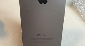 Good
													Apple iPhone 5 - Unlocked, White, 16 GB, A1428, photo 5 of 6