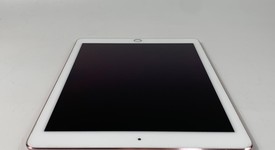 Good
													Apple iPad Pro 9.7" - Wi-Fi, Rose Gold, 32 GB, A1673, photo 5 of 7