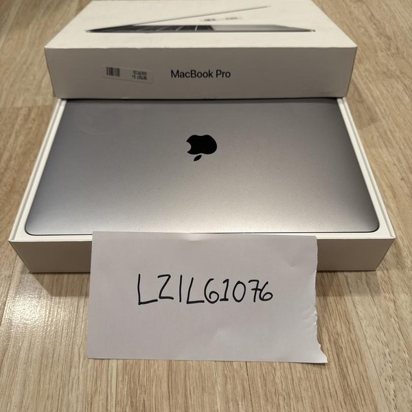 MacBook Pro 2017 (No Touch Bar) - 13 inch - 256 GB, Gray, 16 GB, Intel Core i5