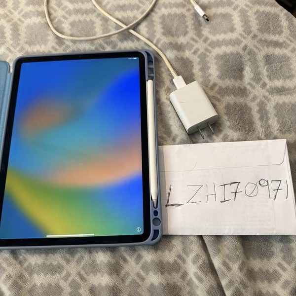 Apple iPad Pro 11 inch 2nd Gen 2020 - Wi-Fi, 128 GB, Silver, A2228