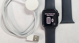 Mint
													Apple Watch Series 5 40mm - Unlocked, Black, A2094 Cellular, Stainless Steel, photo 1 of 5
