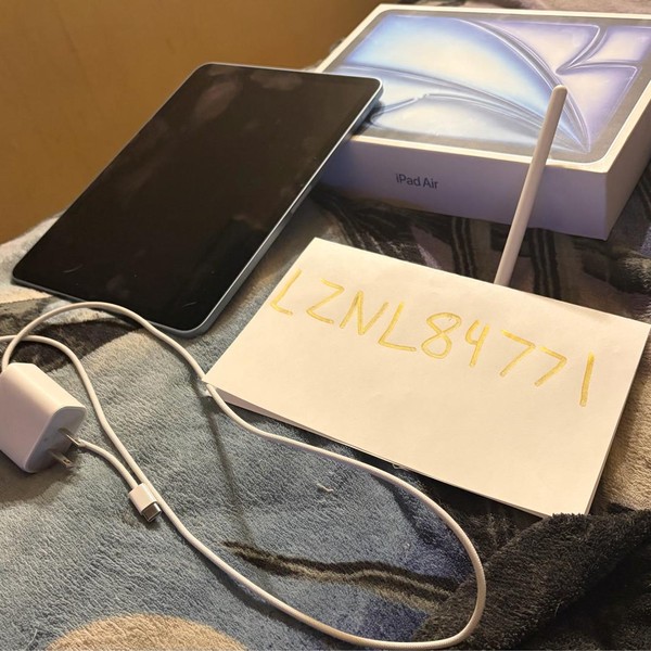 Apple iPad Air 11 inch (M3) 2025 - Wi-Fi, 128 GB, Blue, A3266