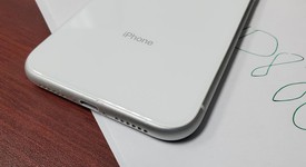 Mint
													Apple iPhone Xr - Metro by T-Mobile, White, 64 GB, A1984, photo 4 of 5