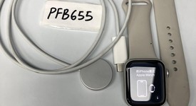 Good
													Apple Watch SE 2nd Gen 40mm - Silver, A2722 - GPS, Aluminum, photo 1 of 8