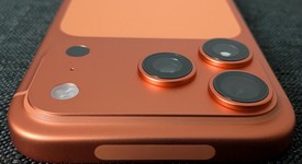 Mint
													Apple iPhone 17 Pro - Unlocked, Cosmic Orange, 256 GB, A3256, photo 4 of 13