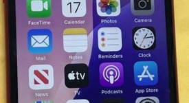 Good
													Apple iPhone SE 2nd Gen 2020 - Cricket, Red, 64 GB, A2275, photo 4 of 5