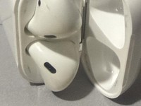 Apple AirPods 2nd Gen