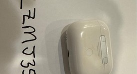 Used
													Apple AirPods Pro 2 - Lightning, photo 3 of 4