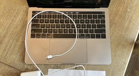 Good
													MacBook Pro 2018 (With Touch Bar) - 13" - I5, Gray, 512 GB, 16 GB, photo 3 of 17