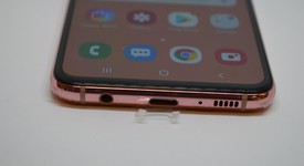 Mint
													Samsung Galaxy S10e - Verizon, Pink, 128 GB, 6 GB, SM-G970U, photo 2 of 9