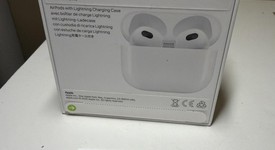 New
													Apple AirPods 3rd Gen - Lightning Case, photo 2 of 2