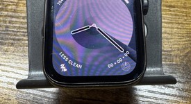 Fair
													Apple Watch SE 1st Gen 40mm - Unlocked, Gray, A2353 - Cellular, Aluminum, photo 1 of 8