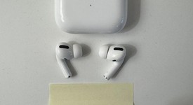 Used
													Apple AirPods Pro 1st Gen - Wireless Case, photo 2 of 2