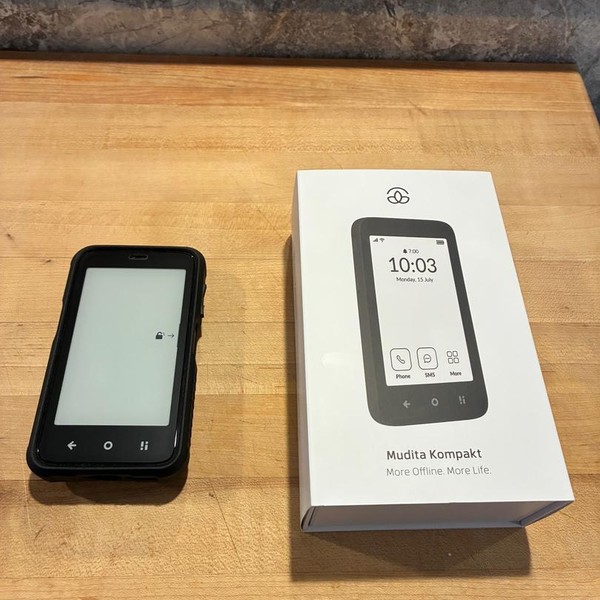 Mudita Kompakt - Black