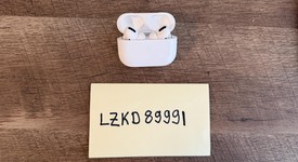 Used
													Apple AirPods Pro - Wireless Case, photo 2 of 3