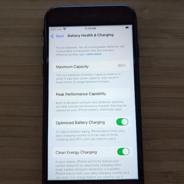 Apple iPhone SE 3rd Gen 2022 - Unlocked, 64 GB, Midnight, A2595