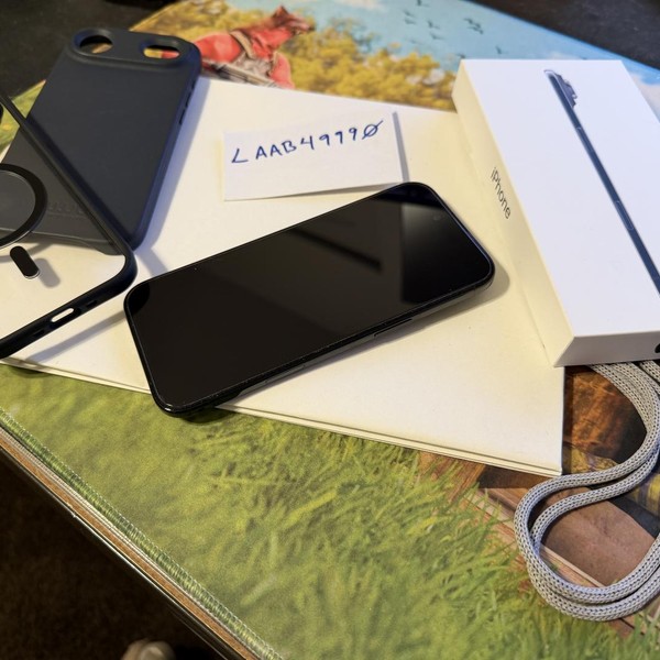 Apple iPhone Air - Unlocked, 256 GB, Space Black, A3260