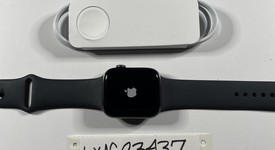 Good
													Apple Watch Series 5 44mm - Gray, A2093 - GPS, Aluminum, photo 1 of 5