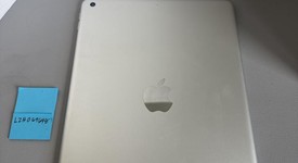 Good
													Apple iPad 8th Gen - Wi-Fi, Silver, 128 GB, A2270, photo 3 of 5