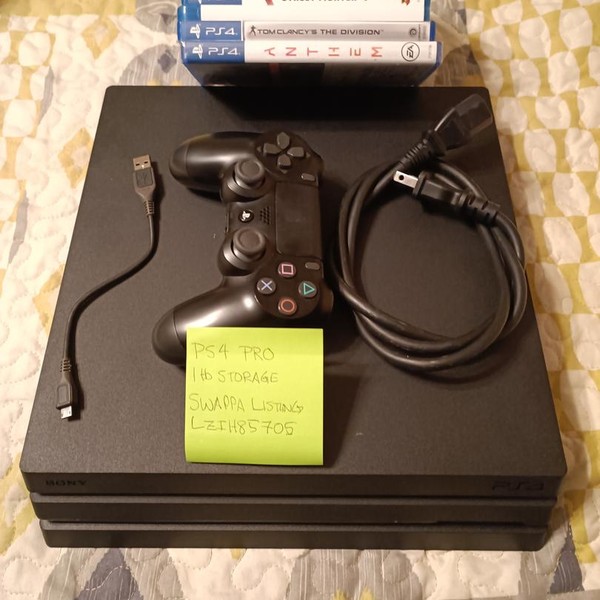 PlayStation 4 Pro - Black, 1 TB, Standard